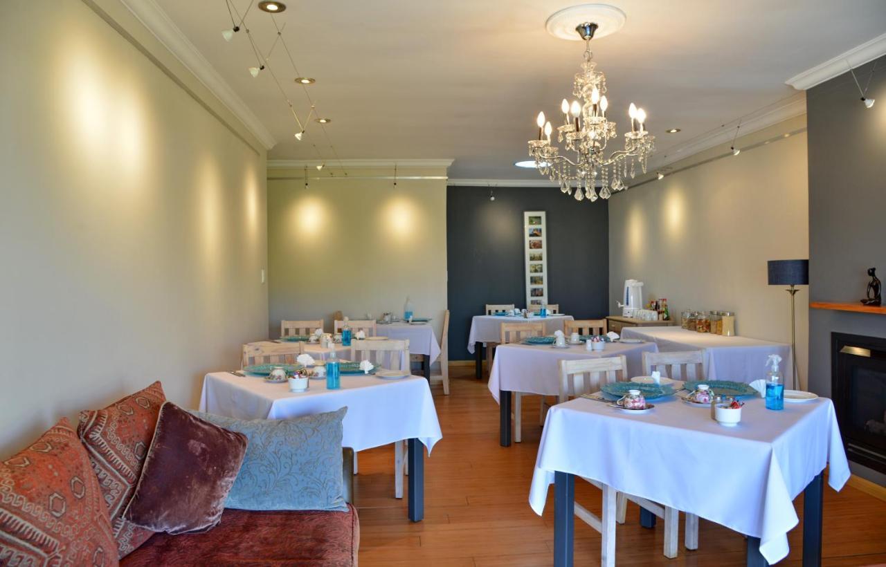Annie'S Boutique Guesthouse And Garden Spa Хартбееспоорт Екстериор снимка