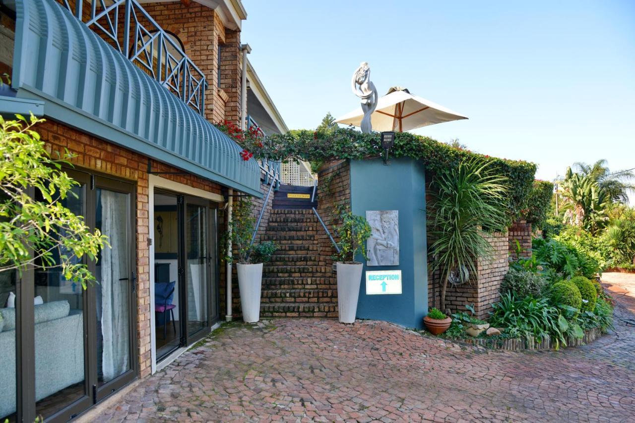 Annie'S Boutique Guesthouse And Garden Spa Хартбееспоорт Екстериор снимка