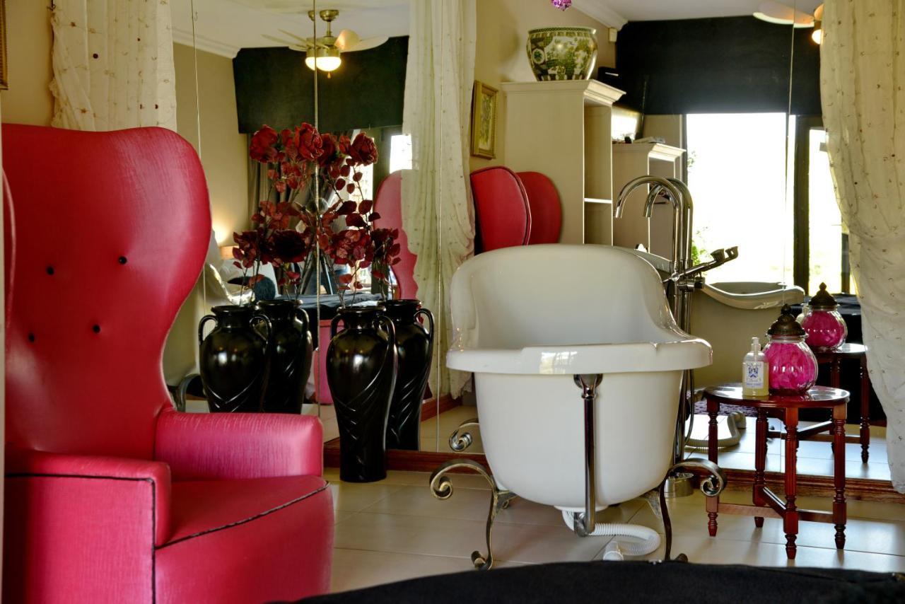 Annie'S Boutique Guesthouse And Garden Spa Хартбееспоорт Екстериор снимка
