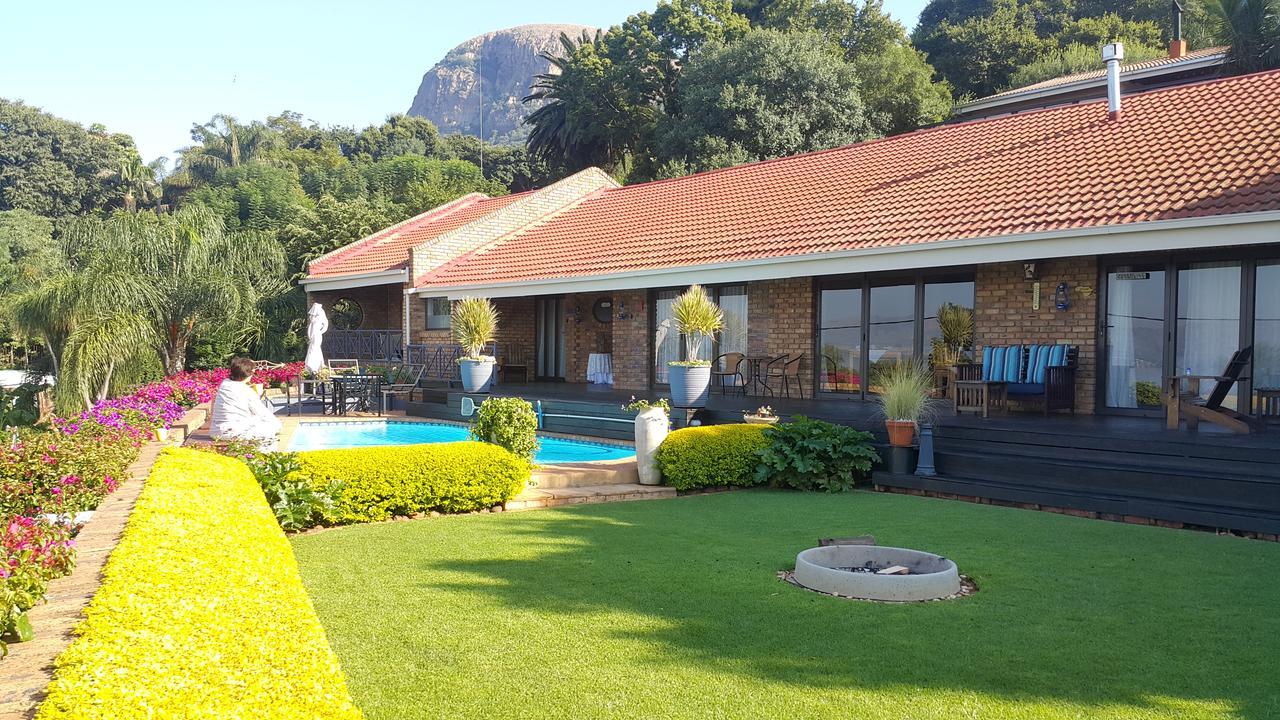 Annie'S Boutique Guesthouse And Garden Spa Хартбееспоорт Екстериор снимка