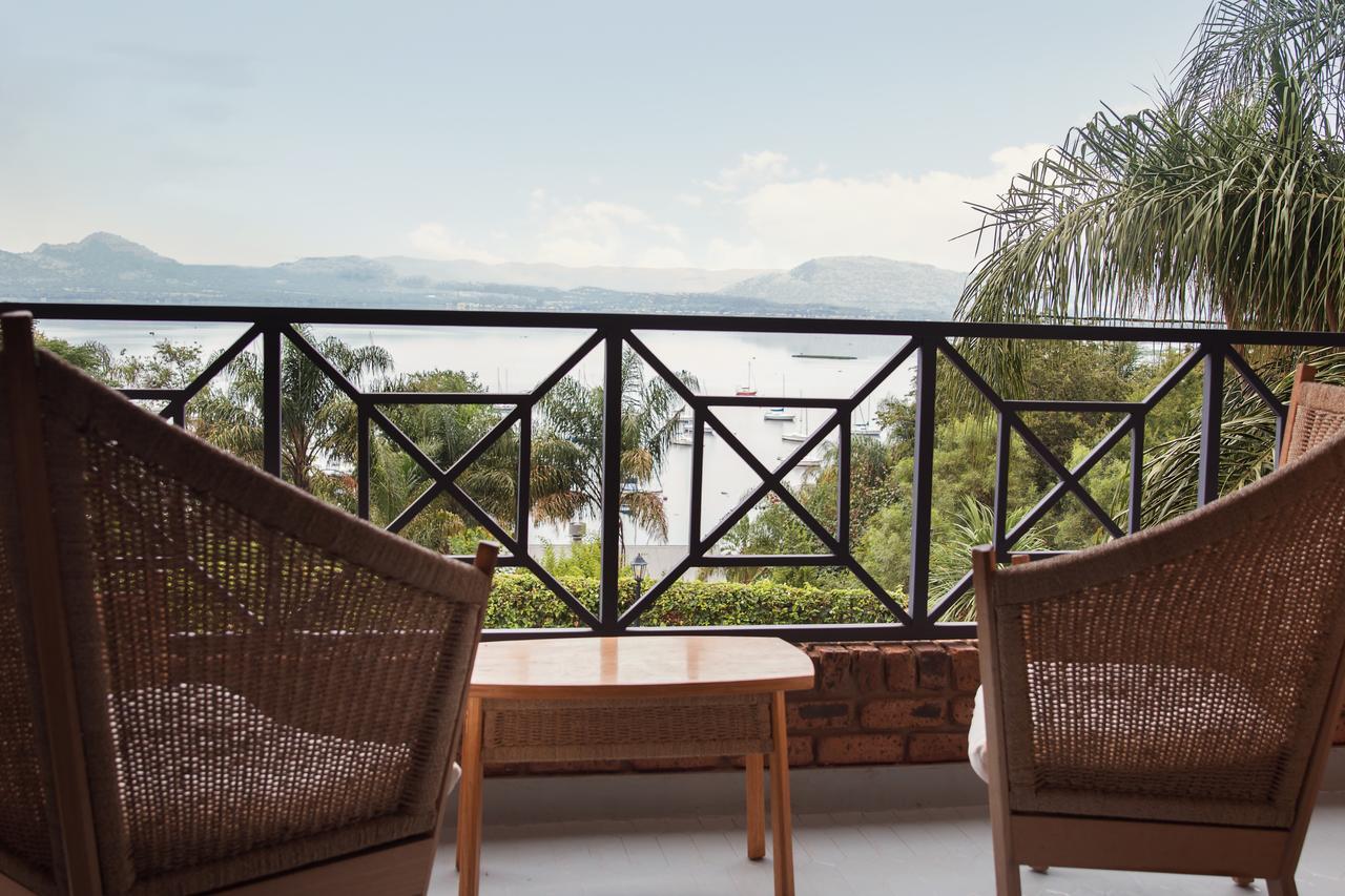 Annie'S Boutique Guesthouse And Garden Spa Хартбееспоорт Екстериор снимка